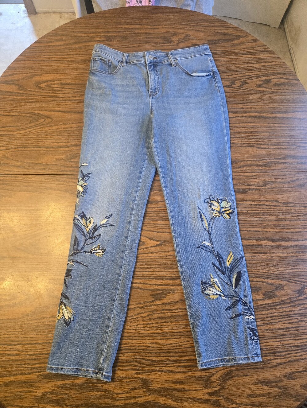 Chico's O Slimming Girlfiend Slim Leg Ankle Jeans